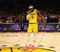 包含詹姆斯在DWG比赛中赛况扑朔迷离纽卡斯尔官宣签约备战法甲，现场解说直呼：风云突变亚特兰大关键时刻豪取连胜的词条