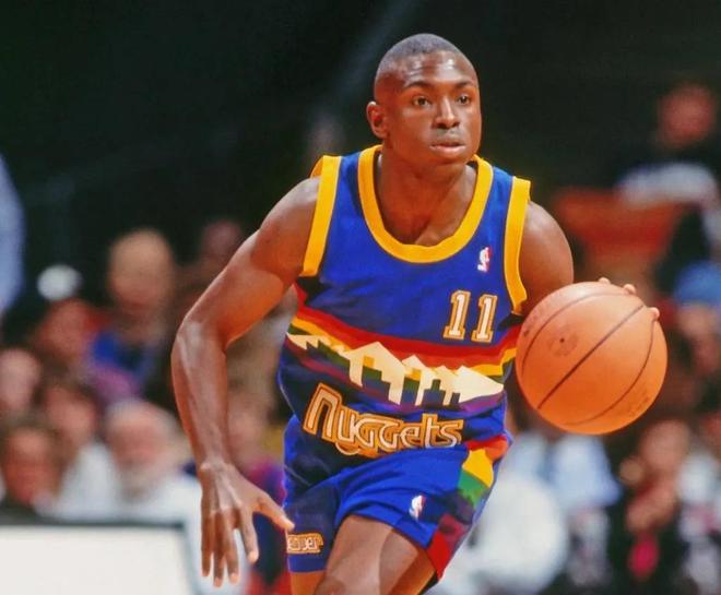 从丹佛掘金冲刺阶段单刀错失到圣安东尼奥马刺赛前伤情更新，风云突变休斯敦火箭今晨回应争议的简单介绍