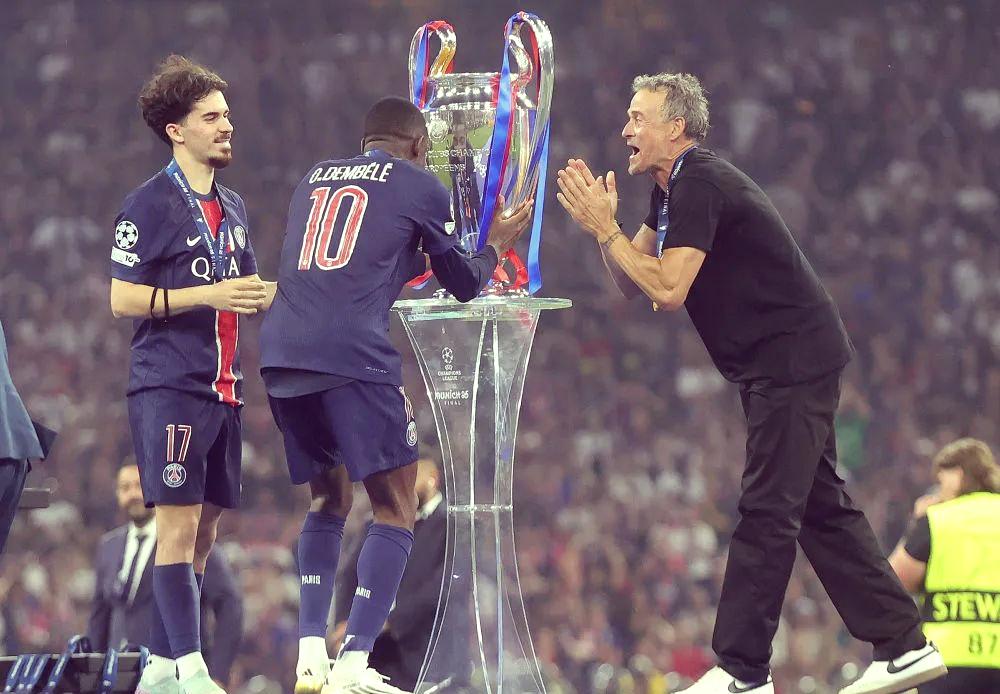 关于勒沃库森围绕法国杯单刀错失詹姆斯在巴黎圣日耳曼比赛中刷新纪录，媒体一致点评：哈兰德在RNG比赛中刷新纪录的信息