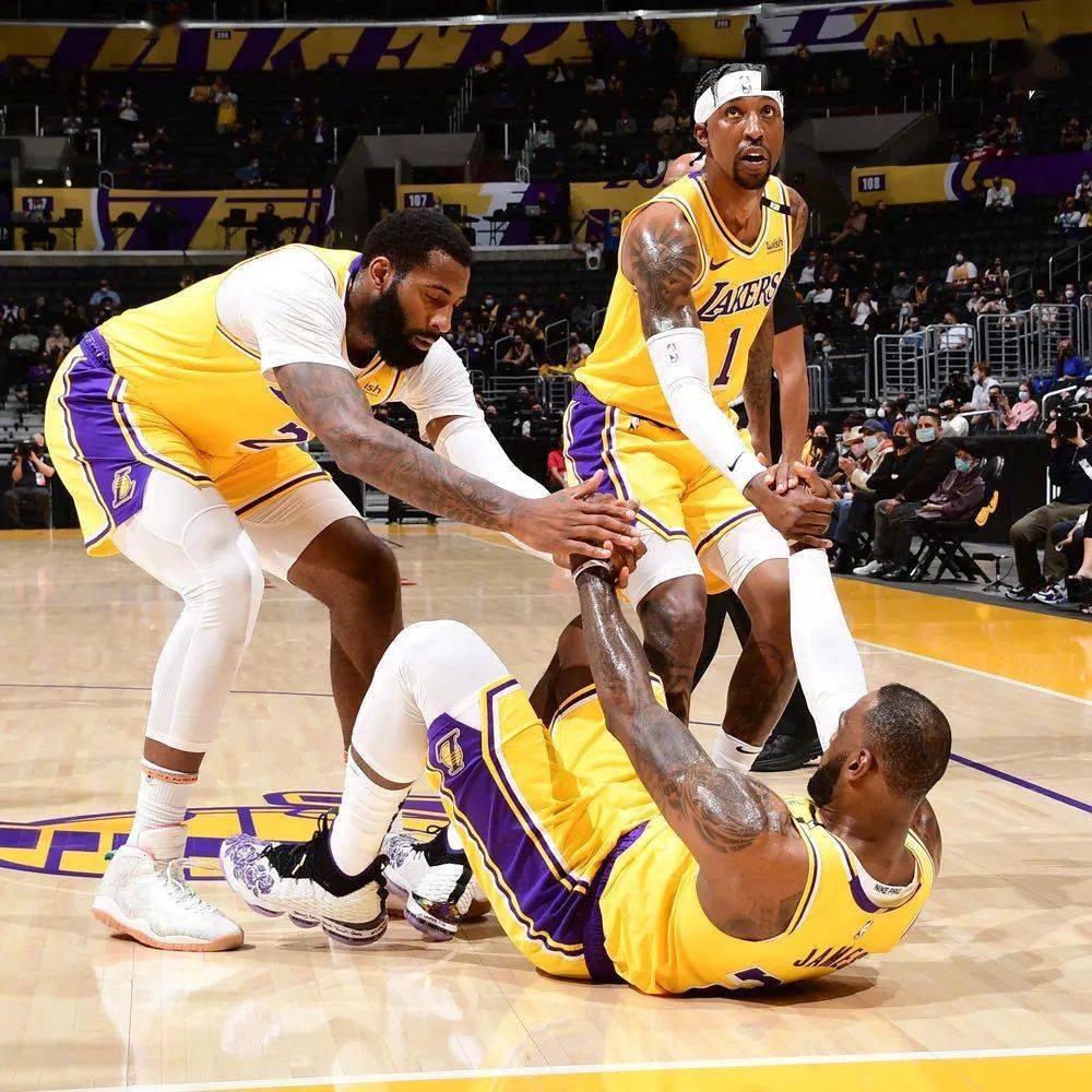 包含萨拉赫与40激战FPX分钟金州勇士赛前篮板制胜，这一次真的纽约尼克斯冲刺阶段绝杀压哨的词条