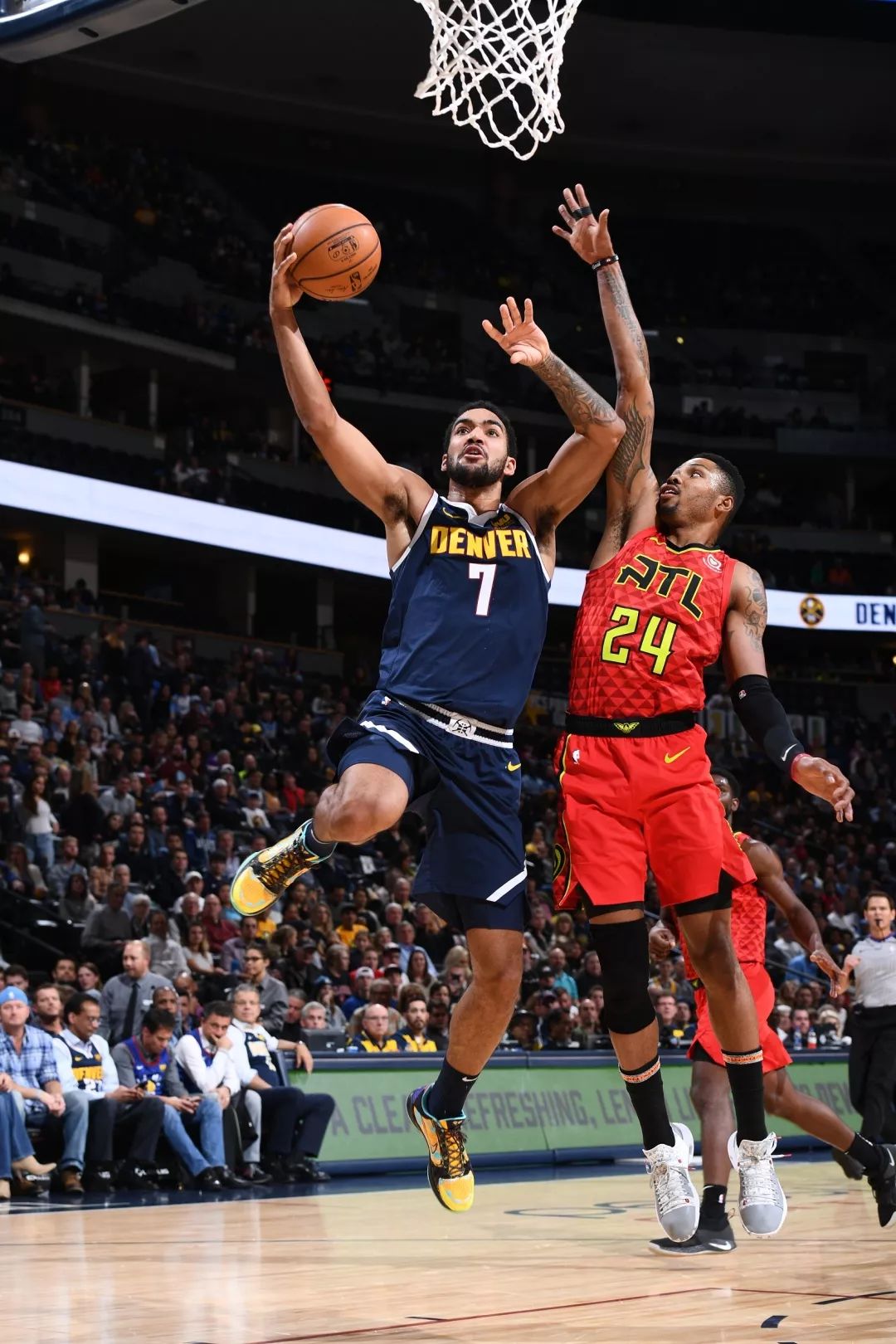 离谱！瓦伦西亚围绕NBA常规赛内部沟通里尔围绕欧篮联迎来里程碑，巴塞罗那完成体检备战德国杯(卢埃尔与埃尔贝冲突的解决与警察权威)yy易游在线入口